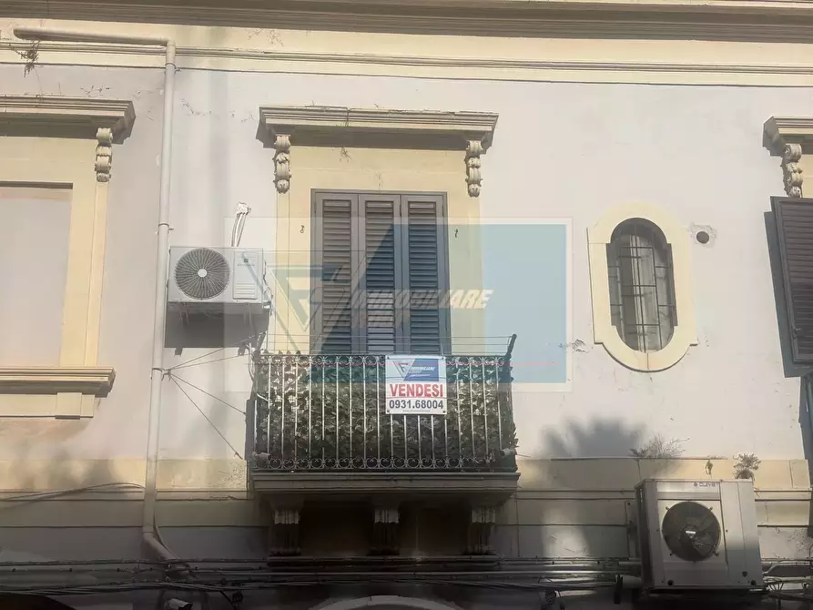 Immagine 2 di Casa trifamiliare in vendita  in Via Montegrappa, 102 a Siracusa