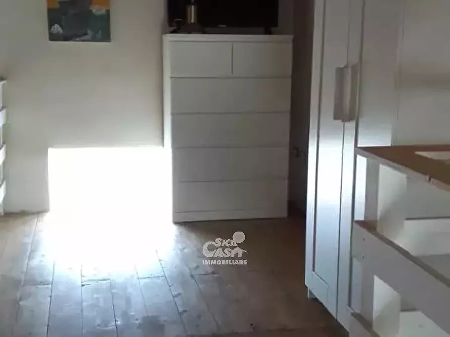 Immagine 9 di Casa trifamiliare in affitto  a Marsala