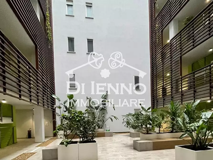 Immagine 5 di Casa trifamiliare in affitto  in Via Vitaliano Brancati a Roma