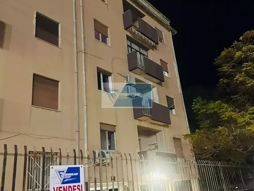 Immagine 1 di Casa trifamiliare in vendita  a Piazza Armerina