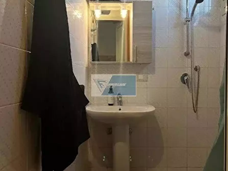 Immagine 9 di Casa trifamiliare in affitto  in Piazza Taranto a Noto