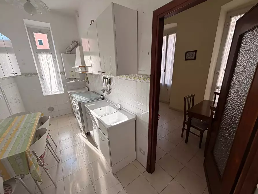 Immagine 2 di Casa trifamiliare in affitto  in Via Cavour, 44 a Ventimiglia