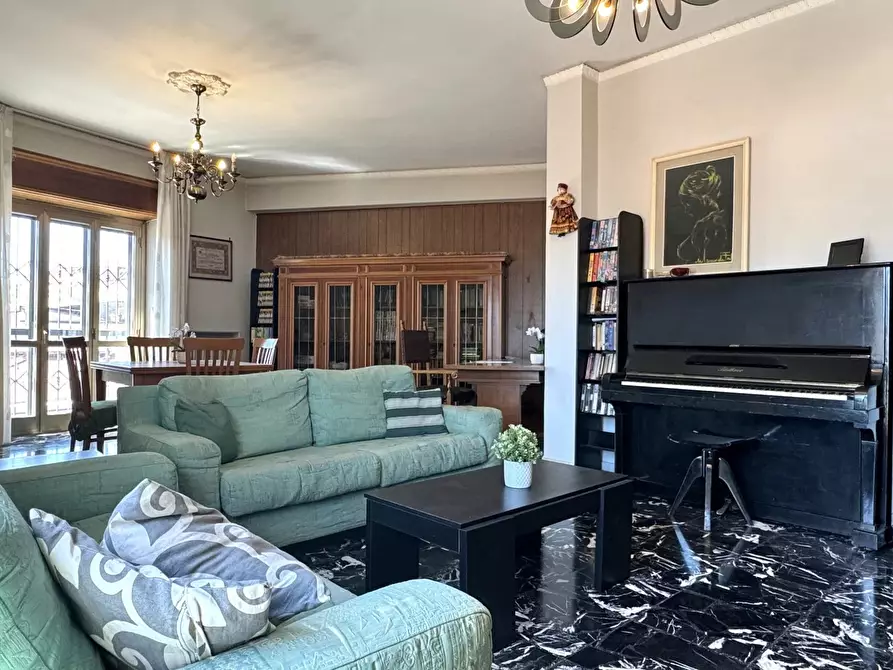 Immagine 4 di Casa trifamiliare in vendita  in Viale della Repubblica, 373 a Cosenza