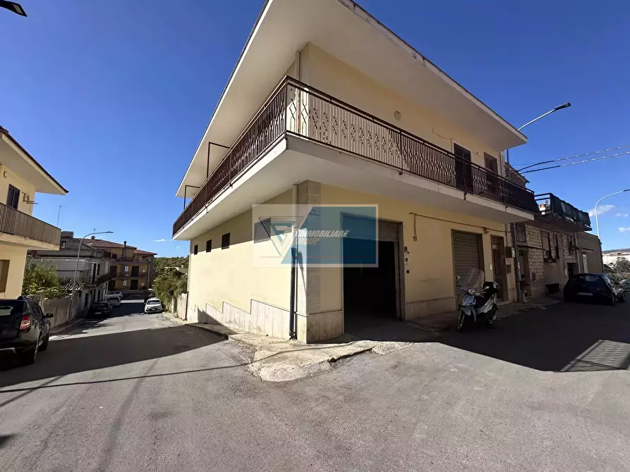 Immagine 2 di Appartamento in affitto  a Noto