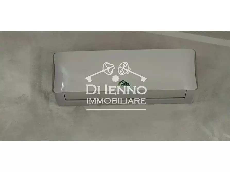 Immagine 24 di Casa trifamiliare in vendita  in Via Mongardino a Roma