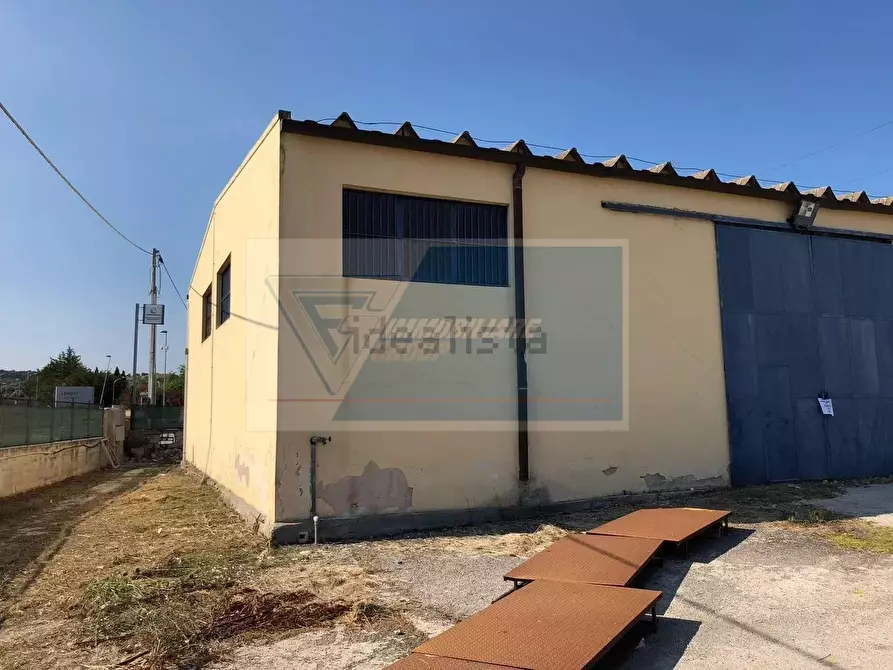 Immagine 4 di Casa trifamiliare in vendita  a Siracusa