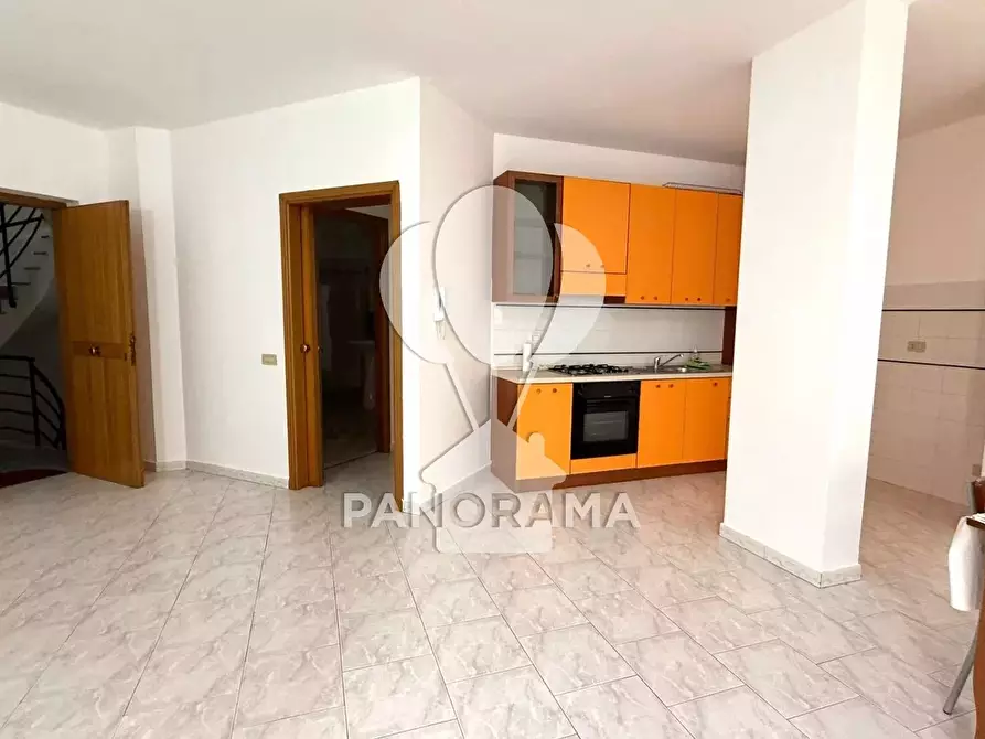 Immagine 23 di Casa trifamiliare in vendita  in Via IV Novembre a Balestrate