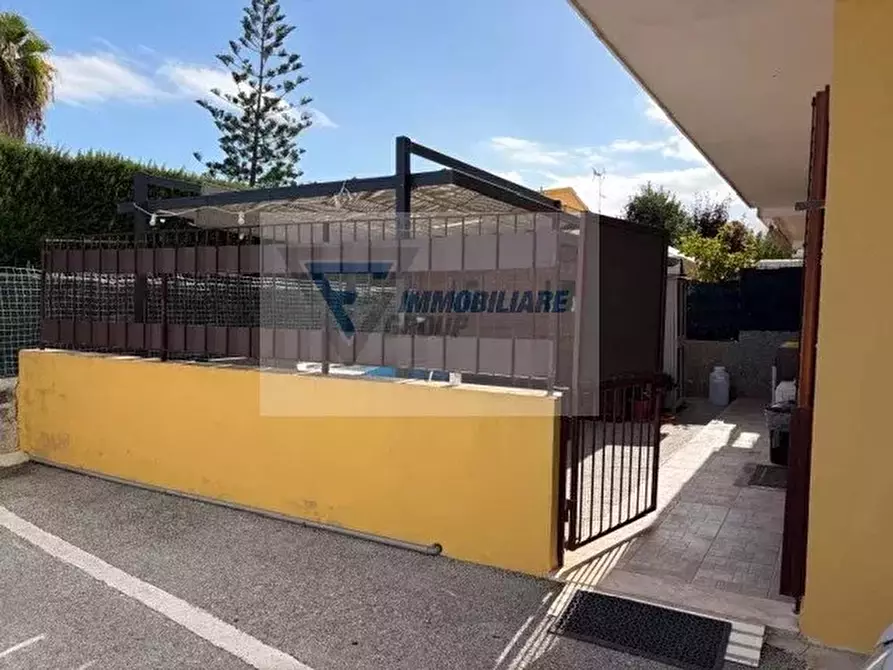 Immagine 6 di Casa trifamiliare in vendita  in Via Brancati a Buccheri