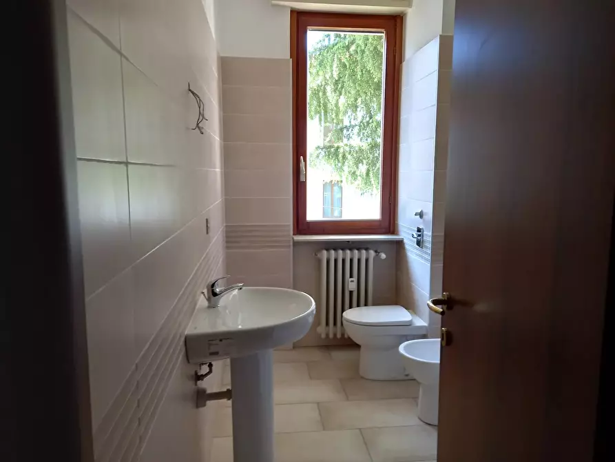 Immagine 35 di Casa trifamiliare in affitto  in Via Monferrato a Milano