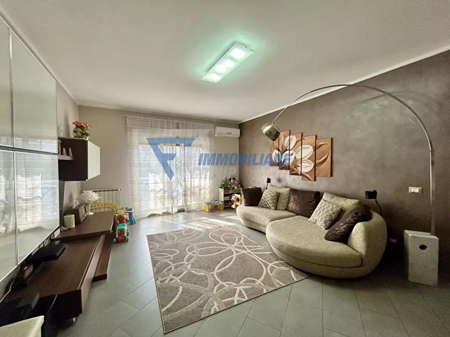 Immagine 2 di Casa trifamiliare in vendita  in Via Vincenzo Boscarino a Siracusa