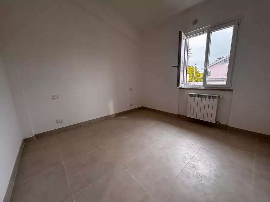 Immagine 17 di Casa trifamiliare in vendita  in Via delle Cinque Miglia a Anzio