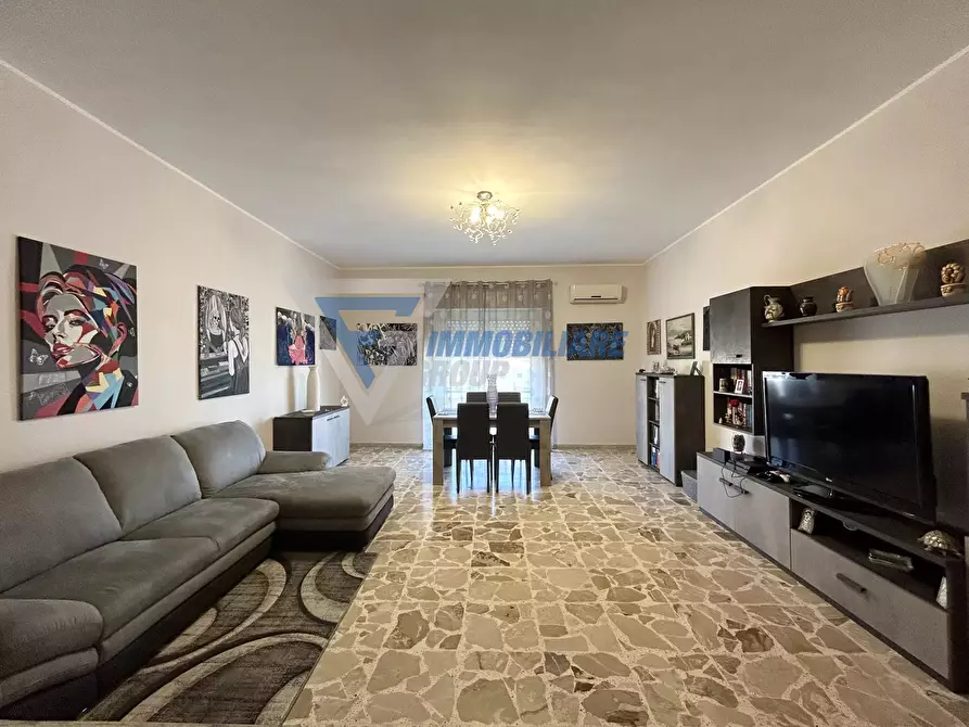 Immagine 1 di Casa trifamiliare in vendita  in Via Augusta a Siracusa