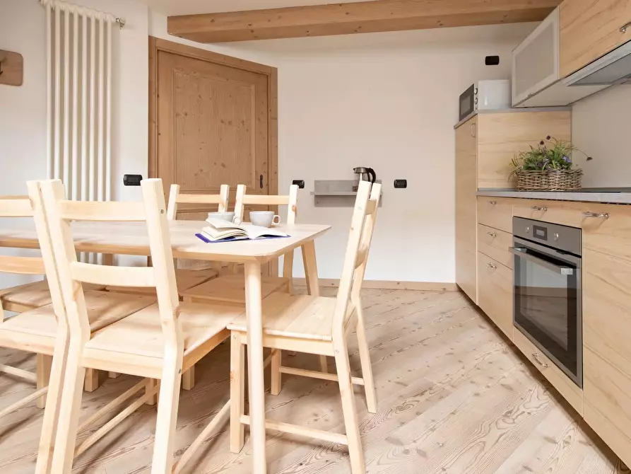 Immagine 3 di Casa trifamiliare in vendita  in Via Roma, 39 a Bormio