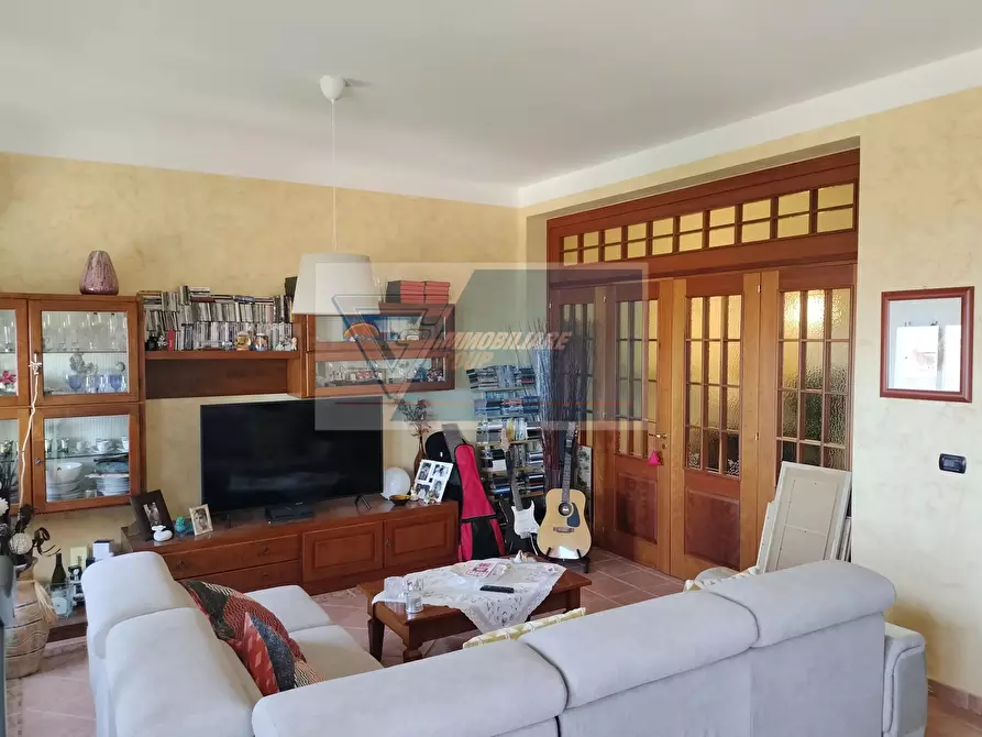 Immagine 3 di Casa trifamiliare in vendita  in Via Avola a Siracusa