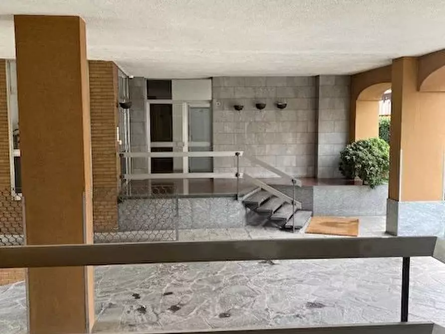 Immagine 40 di Casa trifamiliare in affitto  in VIA RONCHI a Milano