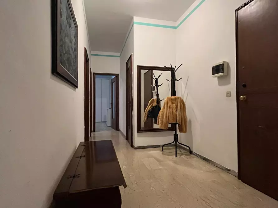 Immagine 2 di Casa trifamiliare in vendita  in Piazza Cavour a Chiavari