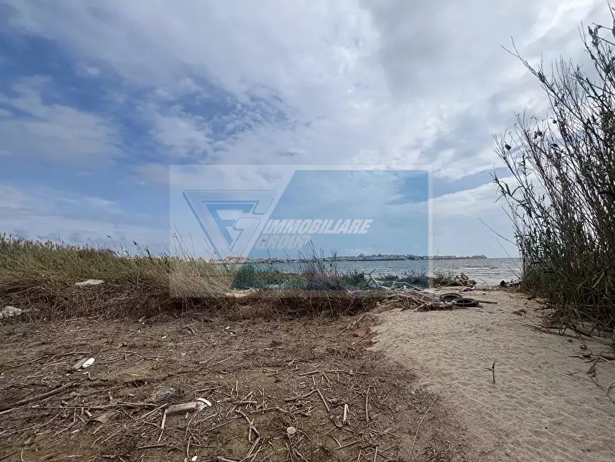 Immagine 3 di Casa bifamiliare in vendita  in Strada Statale 115 a Siracusa