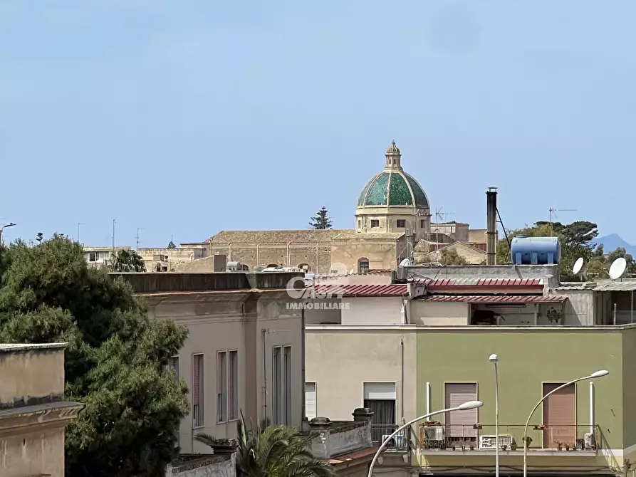 Immagine 1 di Casa trifamiliare in vendita  a Marsala