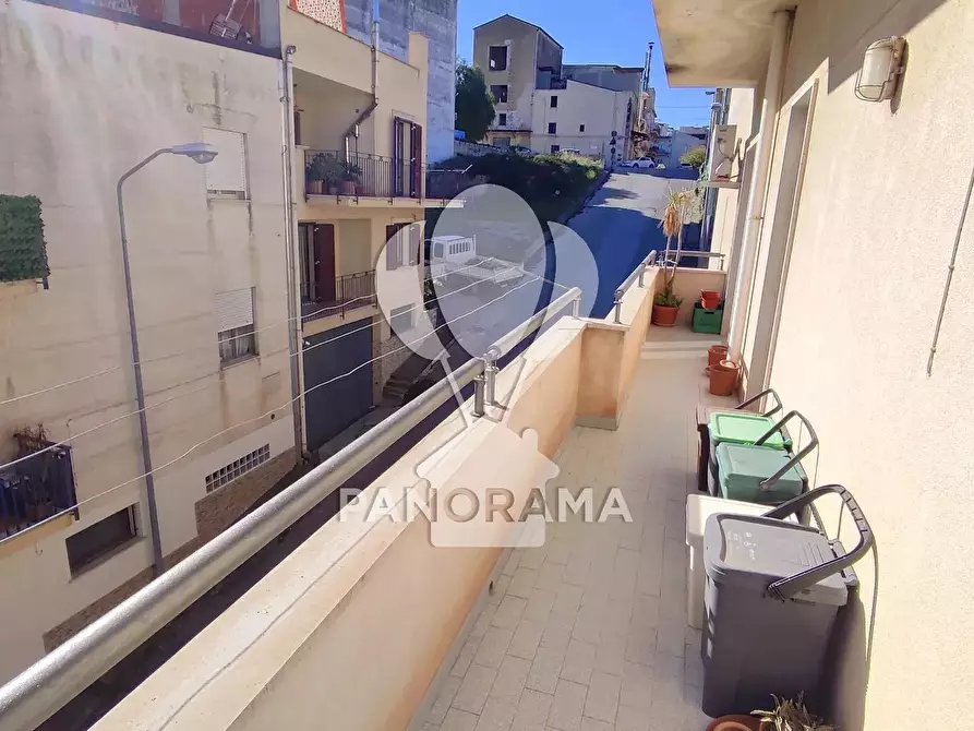 Immagine 13 di Casa trifamiliare in vendita  in Via Florio a Alcamo