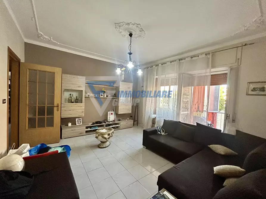 Immagine 3 di Casa trifamiliare in vendita  in Via Biancavilla a Siracusa