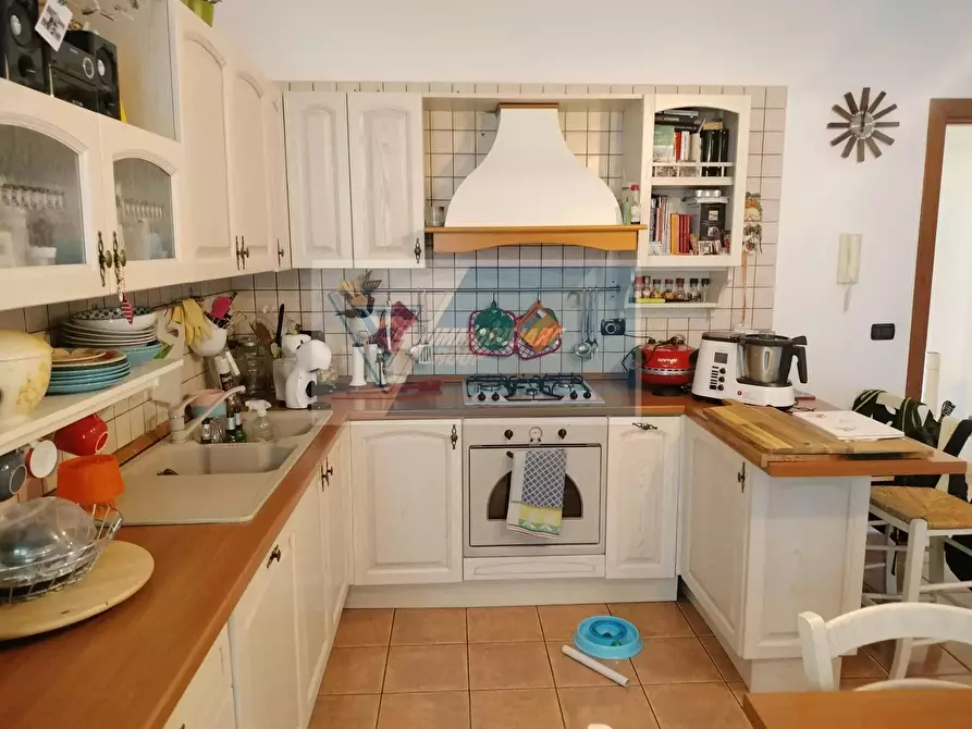 Immagine 10 di Casa trifamiliare in vendita  in Via Avola a Siracusa