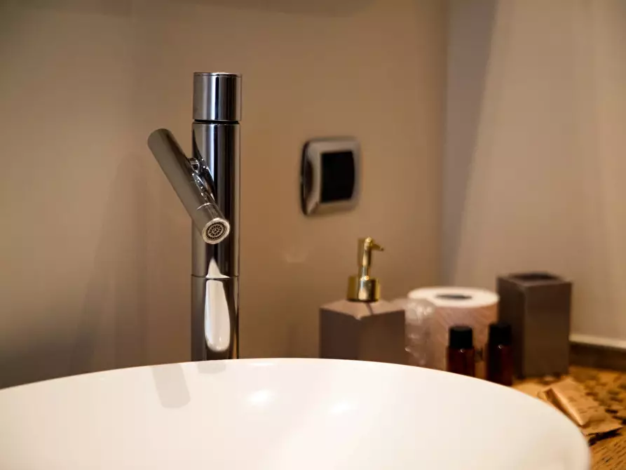 Immagine 20 di Casa trifamiliare in vendita  in Vico XX Vittorio Emanuele.19 a Bari