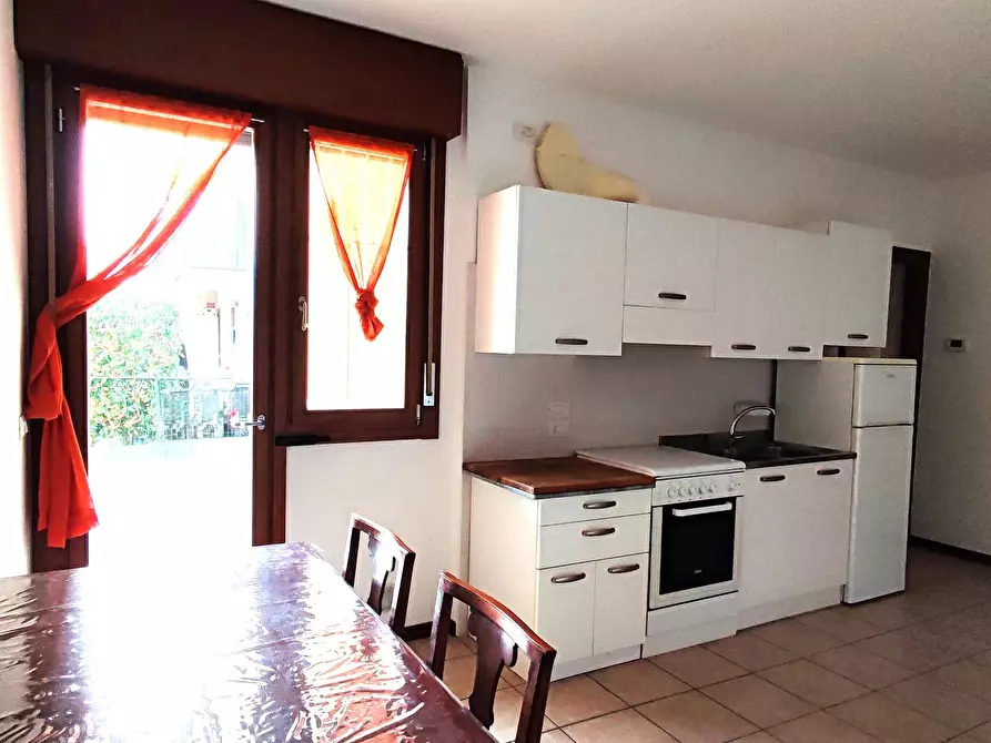 Immagine 3 di Casa trifamiliare in vendita  a Santa Lucia Di Piave