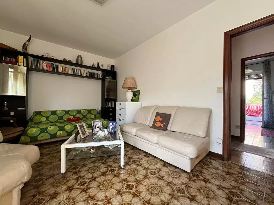Immagine 2 di Casa trifamiliare in vendita  in Via Francolano a Avegno