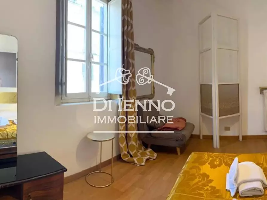 Immagine 27 di Casa trifamiliare in affitto  in Via della Polveriera a Roma