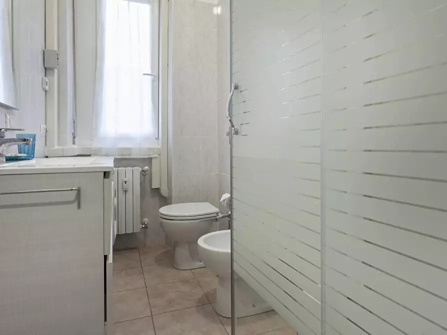 Immagine 14 di Casa trifamiliare in affitto  a Milano