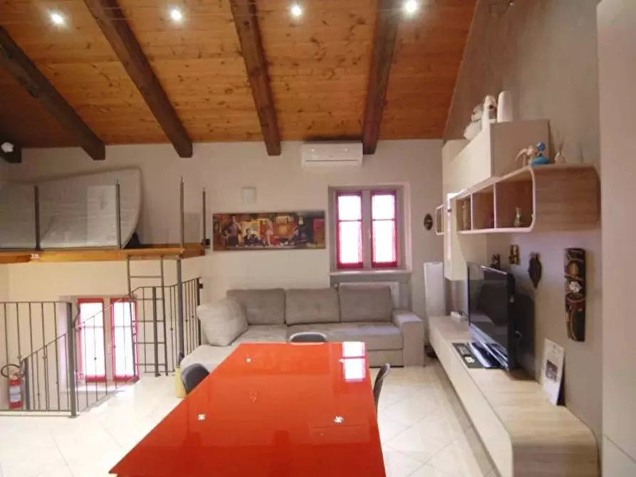 Immagine 5 di Casa trifamiliare in vendita  a Barolo