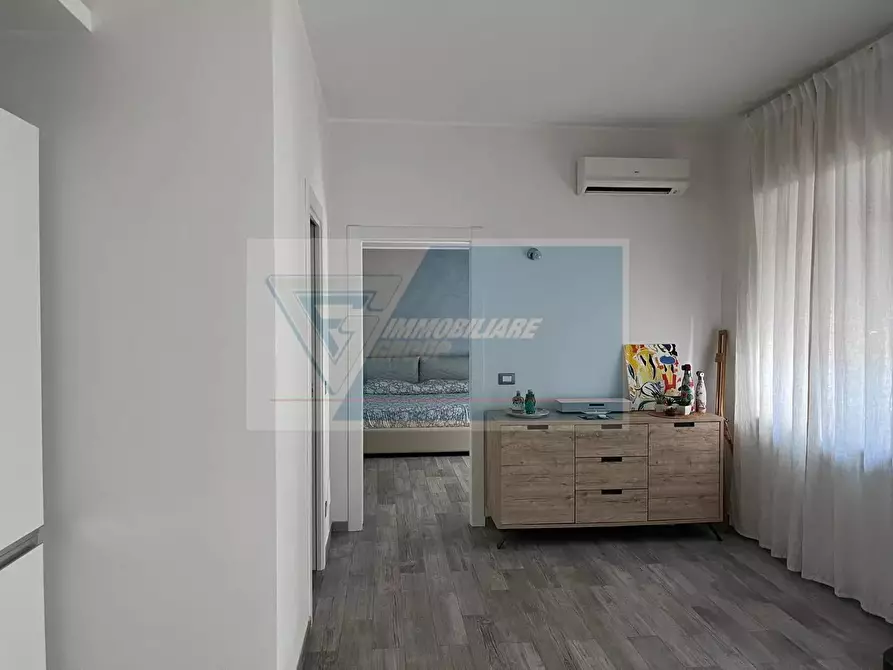 Immagine 5 di Casa trifamiliare in vendita  in Via Socrate a Siracusa