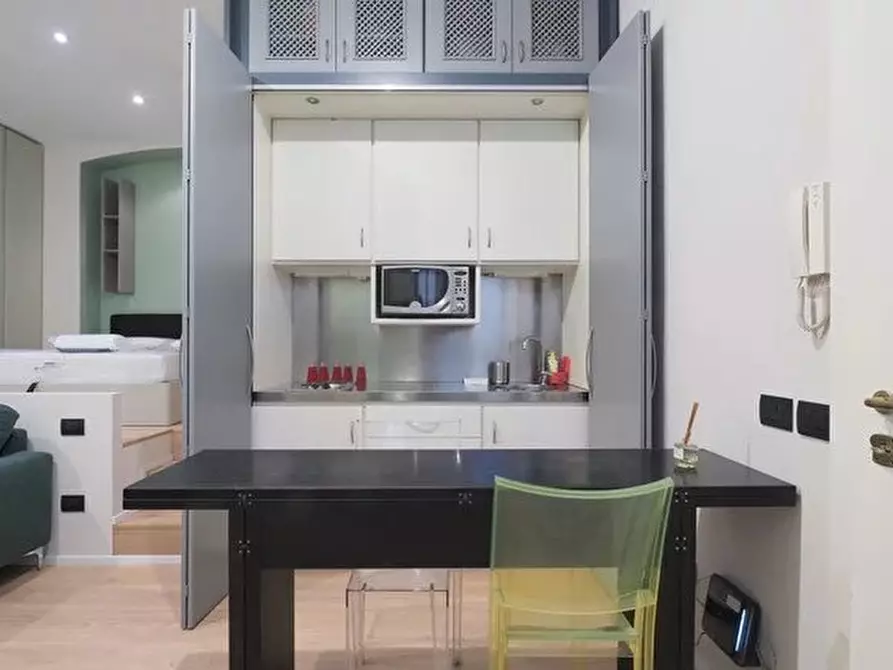 Immagine 13 di Casa trifamiliare in affitto  in VIA LUIGI CAGNOLA , 6. a Milano