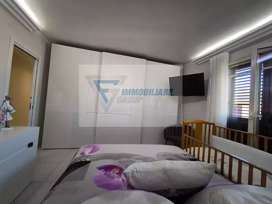 Immagine 19 di Casa trifamiliare in vendita  in Via Ippolito Nievo a Siracusa