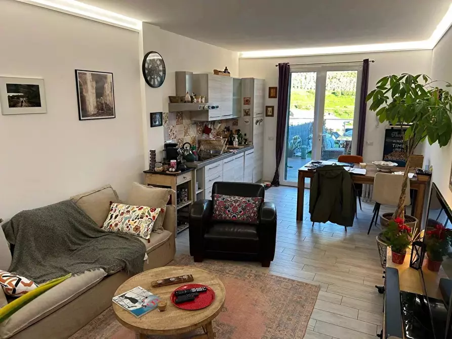 Immagine 1 di Casa trifamiliare in vendita  in Via L. Alborno, 9 a Ventimiglia