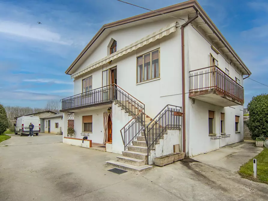 Immagine 52 di Casa trifamiliare in vendita  a Albignasego