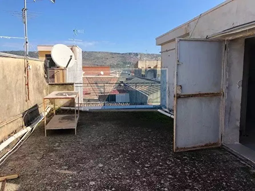 Immagine 4 di Casa trifamiliare in vendita  a Buccheri