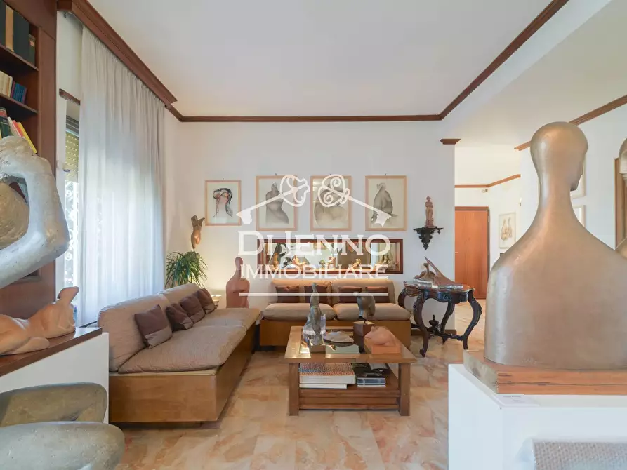 Immagine 17 di Casa trifamiliare in vendita  a Roma