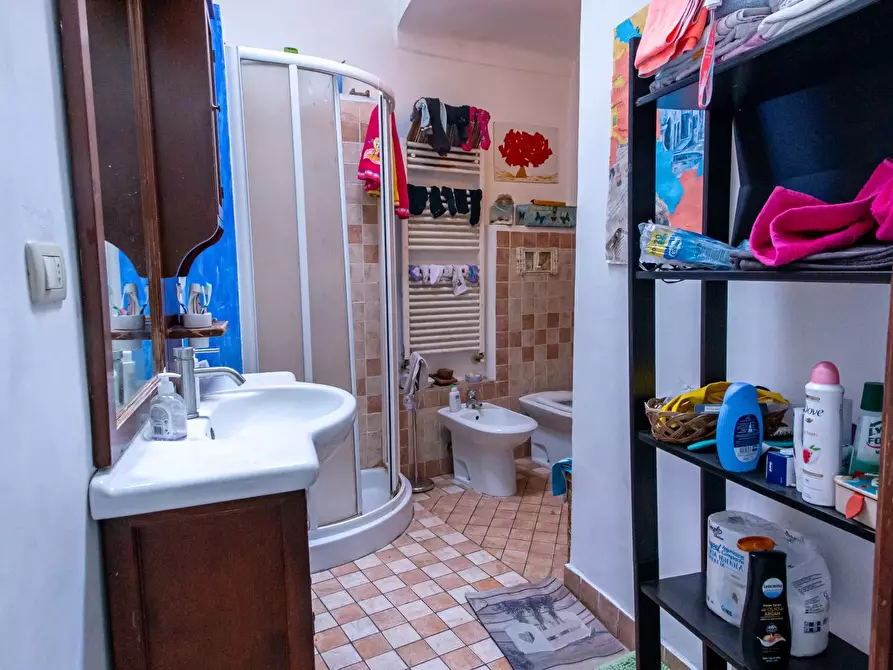 Immagine 14 di Casa trifamiliare in vendita  in Salita Alle Mura 18 a Ventimiglia