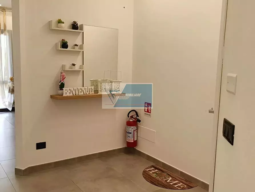 Immagine 5 di Casa trifamiliare in vendita  in Via Pietro Nenni a Pachino