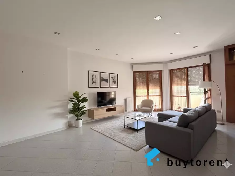 Immagine 4 di Casa trifamiliare in vendita  in Via Monsignor Cogoni, 1 a Oristano