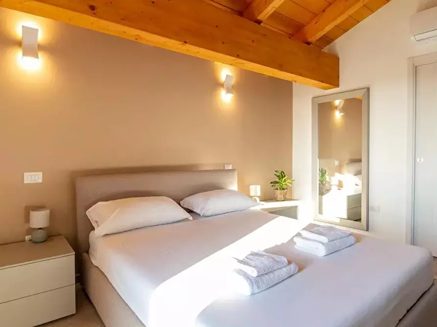 Immagine 6 di Casa trifamiliare in vendita  in Via degli Artigiani, 16 a Oristano