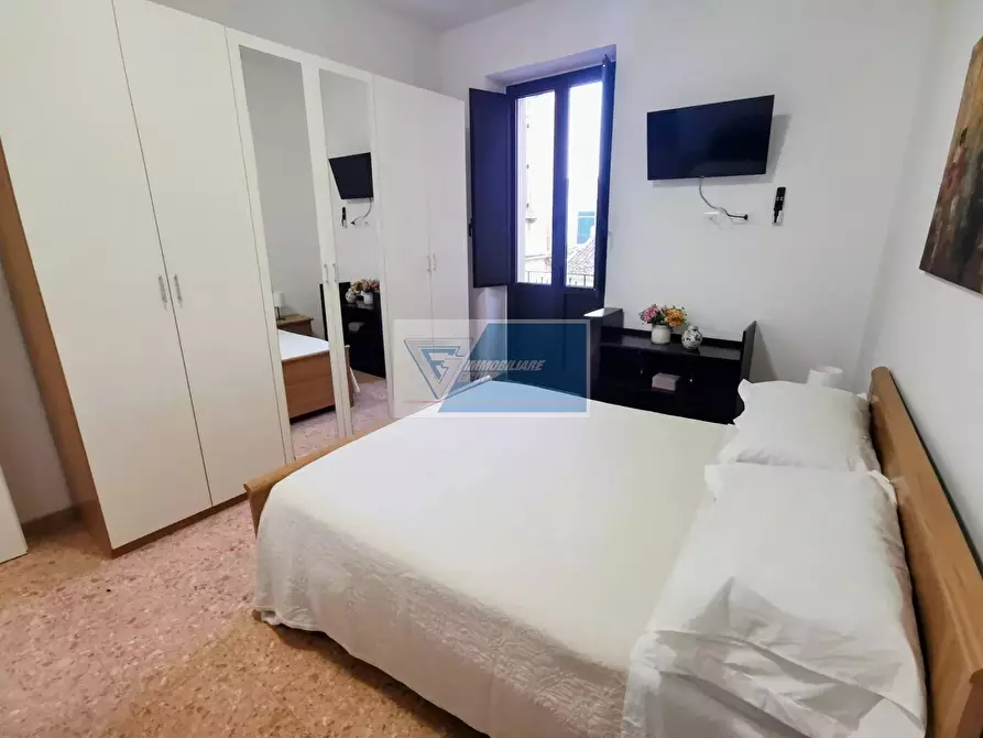 Immagine 9 di Monolocale in affitto  in Via Barbieri 96017 noto a Noto