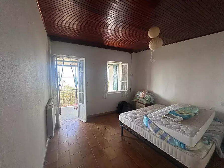 Immagine 10 di Casa trifamiliare in vendita  a Ventimiglia