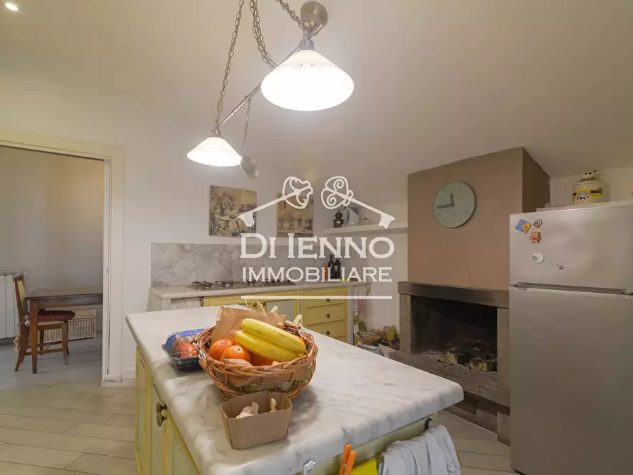 Immagine 16 di Casa trifamiliare in vendita  in Via Riserva del Bagno, 10 a Roma