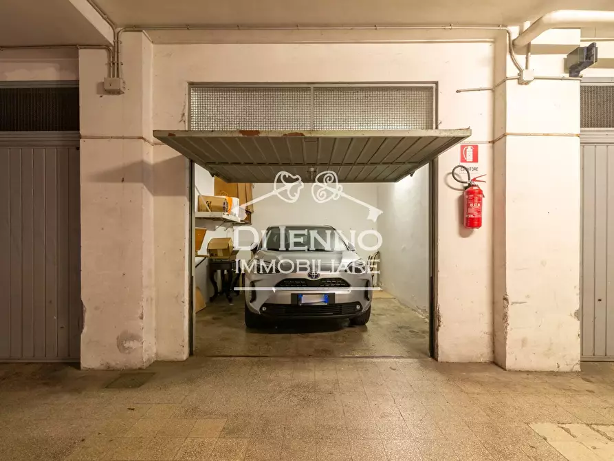 Immagine 29 di Casa trifamiliare in vendita  a Roma