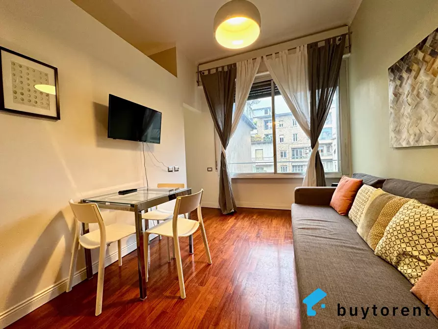 Immagine 8 di Casa trifamiliare in vendita  in Corso di Porta Nuova, 52a a Milano