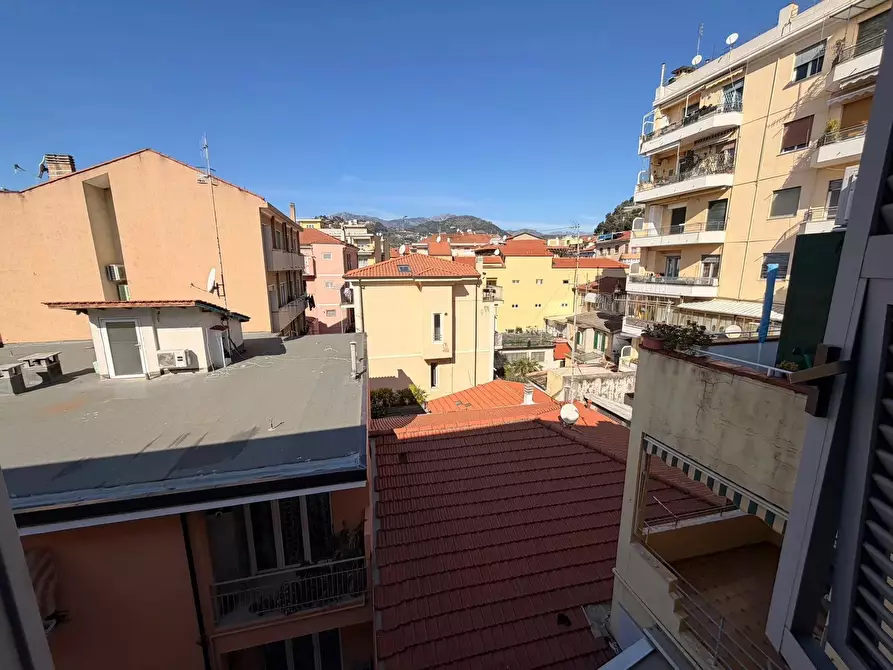 Immagine 17 di Casa trifamiliare in vendita  in Via Mazzini, 8 a Ventimiglia