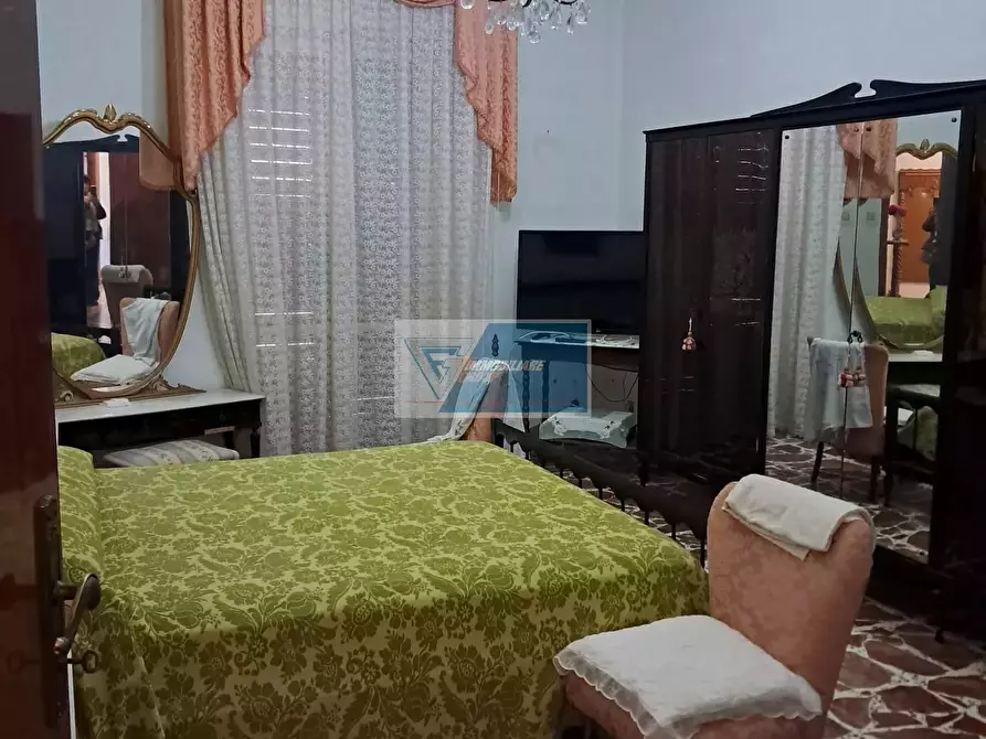 Immagine 19 di Casa trifamiliare in vendita  a Buccheri