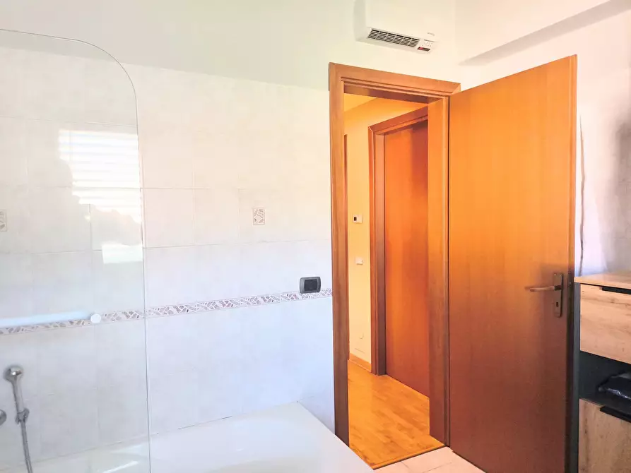 Immagine 26 di Casa trifamiliare in vendita  in Via delle Mimose, 9 a Messina